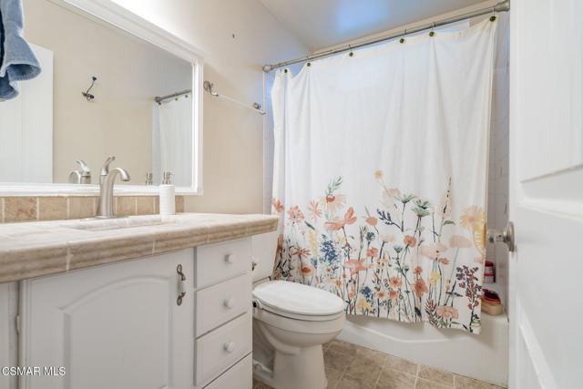 1642 Cayton Avenue, Simi Valley CA: https://media.crmls.org/mediaz/24e9c3e1-6df8-4be0-8525-ba35dc7fe6d8.jpg