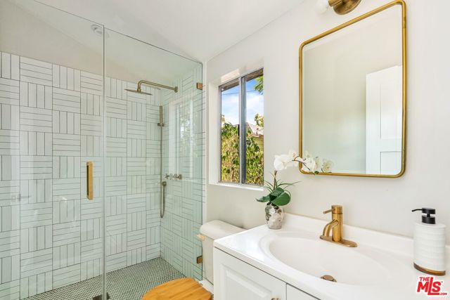 3917 Beethoven Street photo 14
