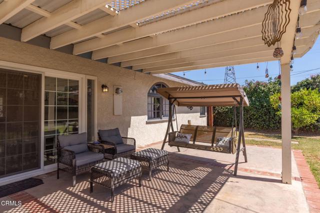 1214 Mariposa Drive, Santa Paula CA: https://media.crmls.org/mediaz/24eaa875-e9c7-4615-ac31-50c0b6ef6288.jpg