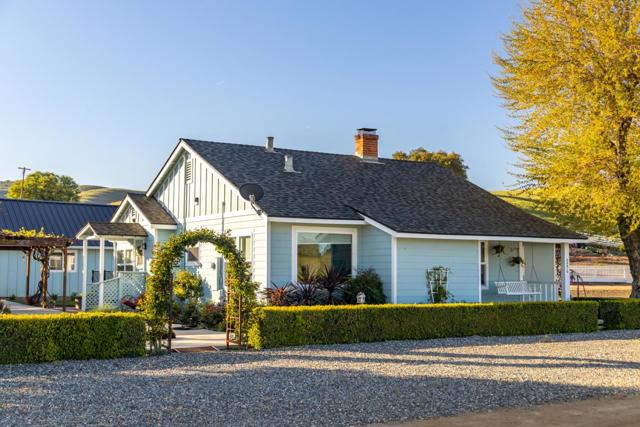 54800 Lonoak Road, King City CA: https://media.crmls.org/mediaz/24eac6c2-88ba-4b91-abed-873487634b07.jpg