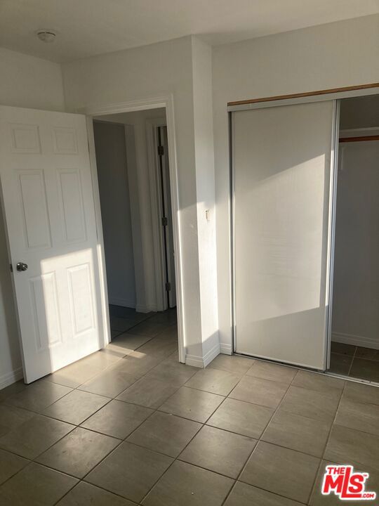 322 W 122nd Street, Los Angeles CA: https://media.crmls.org/mediaz/24eb3809-3439-4684-8240-e9be838cf1a1.jpg