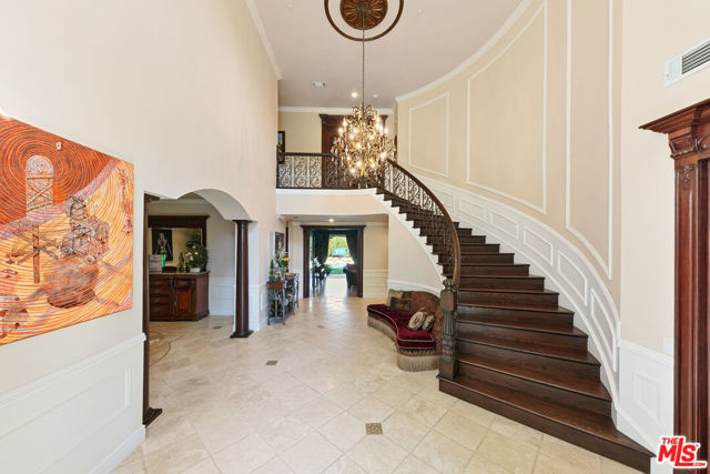 13418 Nightsky Drive, Camarillo CA: https://media.crmls.org/mediaz/24eb5861-e6dc-4b78-a402-58b1bbb68845.jpg