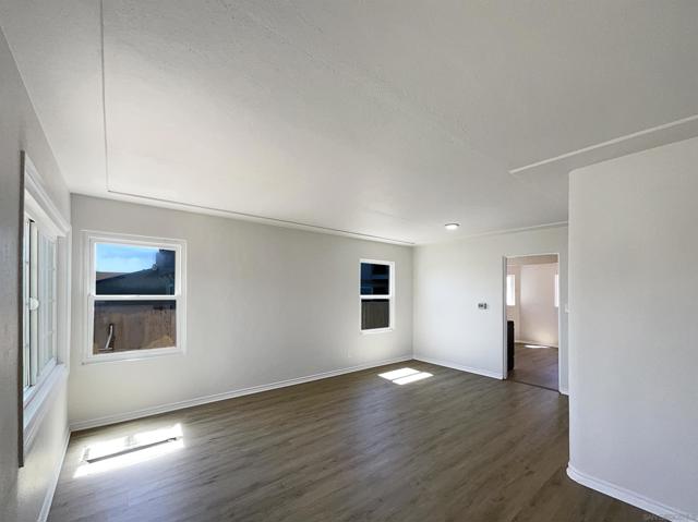4462 52Nd St, San Diego CA: https://media.crmls.org/mediaz/24eb9043-2358-414b-8c95-1b1e941a2d6c.jpg