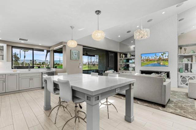 33 Medina Way, Rancho Mirage CA: https://media.crmls.org/mediaz/24ec7537-b4d4-48bb-a271-b173d9c37933.jpg