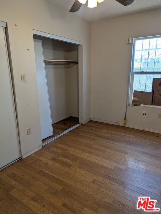 2134 8th Avenue, Los Angeles CA: https://media.crmls.org/mediaz/24ec7a19-3469-4592-94e4-d8b9f29d000f.jpg