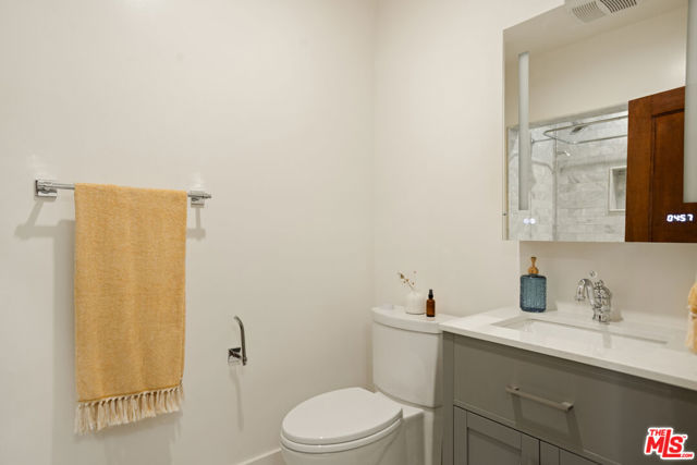 225 S Ardmore Avenue, Los Angeles CA: https://media.crmls.org/mediaz/24eca94f-ca91-4de2-bfaa-d6d68a2338c1.jpg