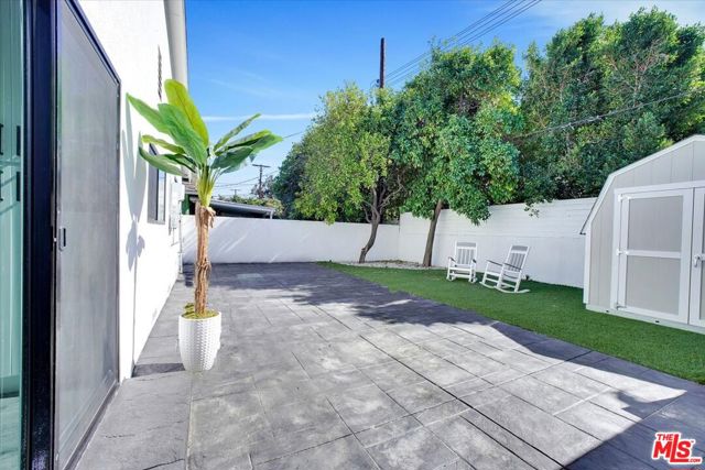 14642 Runnymede Street, Van Nuys CA: https://media.crmls.org/mediaz/24ecab94-bf2f-45ae-b079-5a95733244c4.jpg