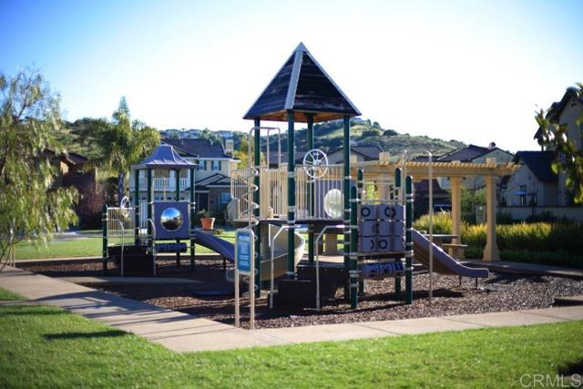 2610 Garden House Road, Carlsbad CA: https://media.crmls.org/mediaz/24ed0d3b-f1a4-40ff-8c00-6076cc39046a.jpg