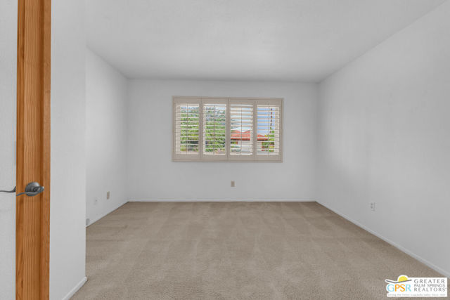 1425 E Luna Way, Palm Springs CA: https://media.crmls.org/mediaz/24ed2af0-1266-449d-b823-81f5acc3f7fb.jpg