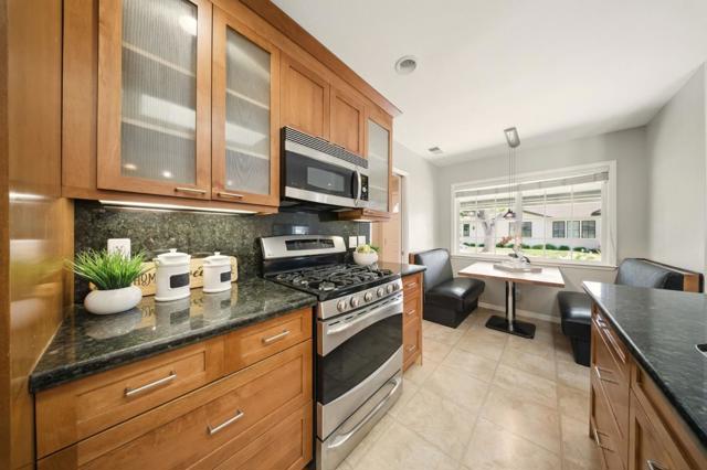 1079 Brighton Place, Mountain View CA: https://media.crmls.org/mediaz/24ed3e08-221b-4c76-947d-306dd82e4e45.jpg