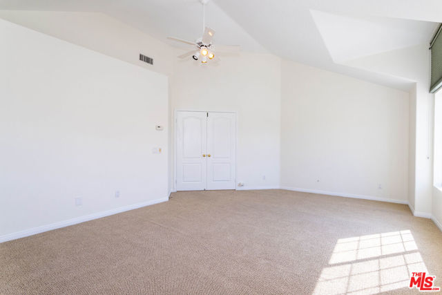 27350 Landon Place, Valencia CA: https://media.crmls.org/mediaz/24ef0802-29bc-452b-ab63-dc21611337e9.jpg