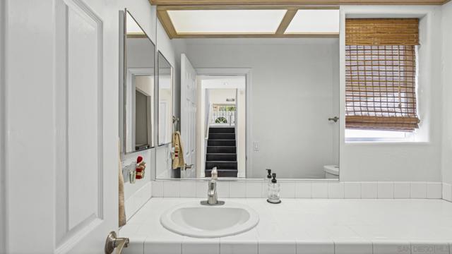 24249 Sargeant Rd, Ramona CA: https://media.crmls.org/mediaz/24ef41d6-e775-4d11-a4e1-c40ce82d0b1d.jpg