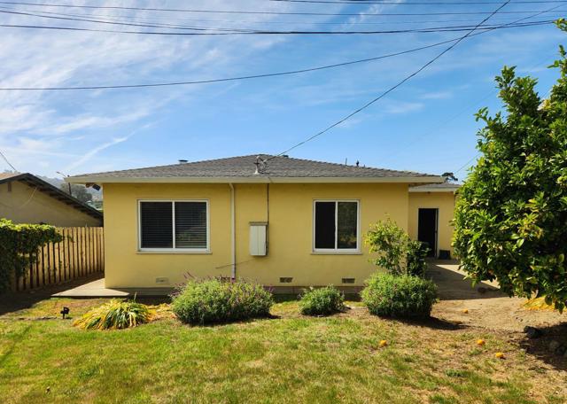 218 Forest View Drive, South San Francisco CA: https://media.crmls.org/mediaz/24efcb83-a4ad-4986-aa3c-b62bee1e30e4.jpg