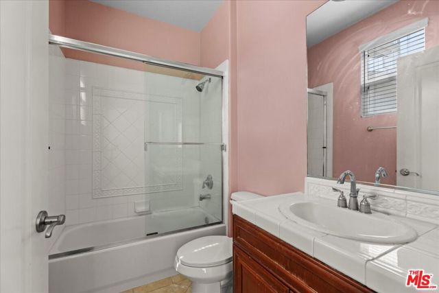 6010 Celedon, Playa Vista CA: https://media.crmls.org/mediaz/24f0dc8f-237f-4058-ae4b-3dac96326826.jpg