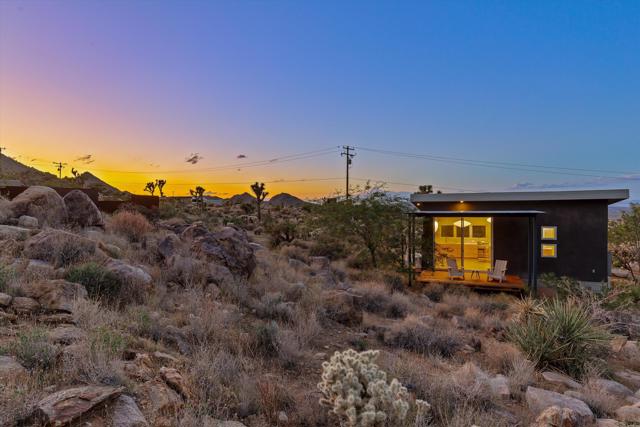 8744 Star Lane, Joshua Tree CA: https://media.crmls.org/mediaz/24f0fee3-ba21-4d9f-9728-f79b3bc799d0.jpg