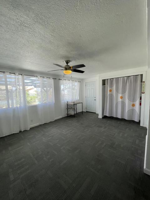 61650 El Reposo Street Street, Joshua Tree CA: https://media.crmls.org/mediaz/24f28fc7-be4f-4812-83c1-d1eec2686582.jpg