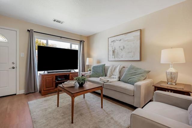 25875 Bel Aire Drive, Hayward CA: https://media.crmls.org/mediaz/24f2eb47-c02e-4035-9d25-12147b3d45e7.jpg