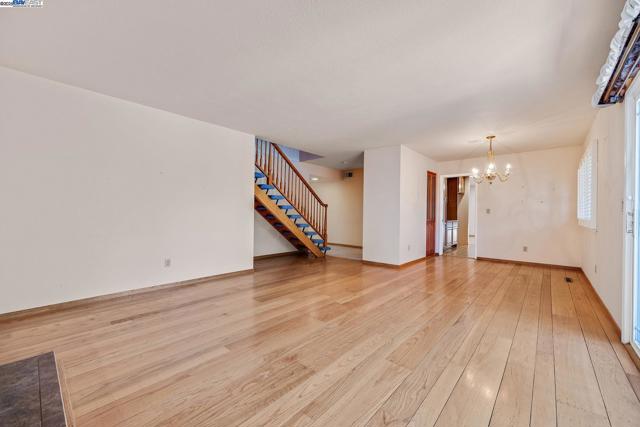 426 El Caminito, Livermore CA: https://media.crmls.org/mediaz/24f351b5-2c5f-417b-928b-033efd258026.jpg