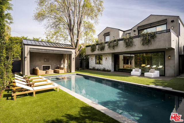 4165 Nagle Avenue, Sherman Oaks CA: https://media.crmls.org/mediaz/24f39ea0-1387-4678-b3b9-b6611d7879ca.jpg