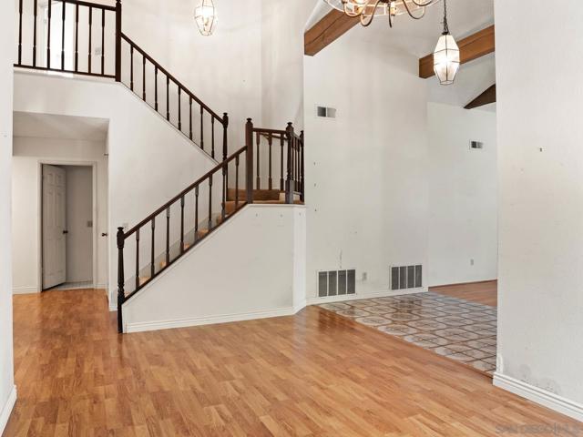 13810 Riverhead Ct, San Diego CA: https://media.crmls.org/mediaz/24f4322d-4cd1-4ce8-b2d3-b49ab6489ee6.jpg