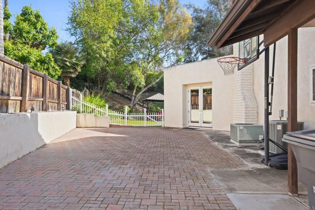 Detail Gallery Image 72 of 75 For 1927 Belmore Ct, El Cajon,  CA 92020 - 3 Beds | 2/1 Baths