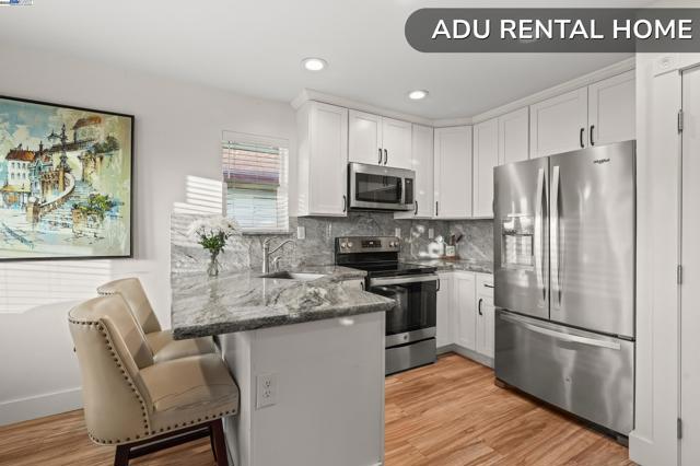 507 Maple St, Livermore CA: https://media.crmls.org/mediaz/24f4f2d2-330a-41e1-879e-85fec7fa2ad2.jpg