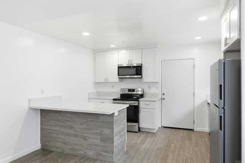 4133 Van Dyke Avenue - photo 11