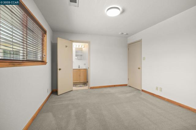 928 Sassel Ave, Concord CA: https://media.crmls.org/mediaz/24f5f54d-04c1-460c-9503-56965dbaf7fd.jpg