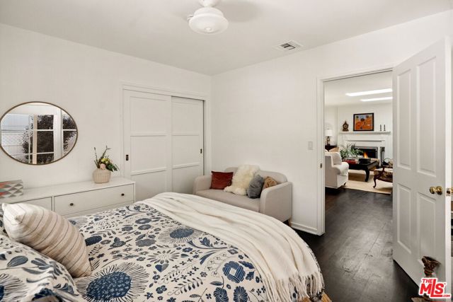 9742 Saturn Street, Los Angeles CA: https://media.crmls.org/mediaz/24f6350a-8459-4d96-9bd4-5aedc7d57f48.jpg