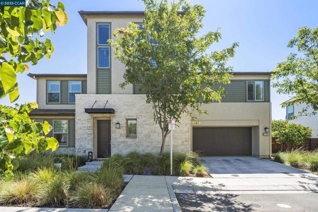 5755 Juniper Way, Dublin CA: https://media.crmls.org/mediaz/24f6911b-f032-41fb-91d1-89ebef74454b.jpg
