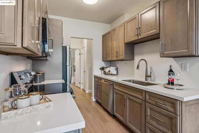 227 Marina Lakes Dr, Richmond CA: https://media.crmls.org/mediaz/24f69726-26e4-4acc-aab7-61a9d76d1776.jpg