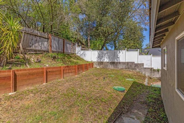 21525 Madrone Drive, Los Gatos CA: https://media.crmls.org/mediaz/24f6ebaf-0502-4801-aa5d-e5050586d409.jpg