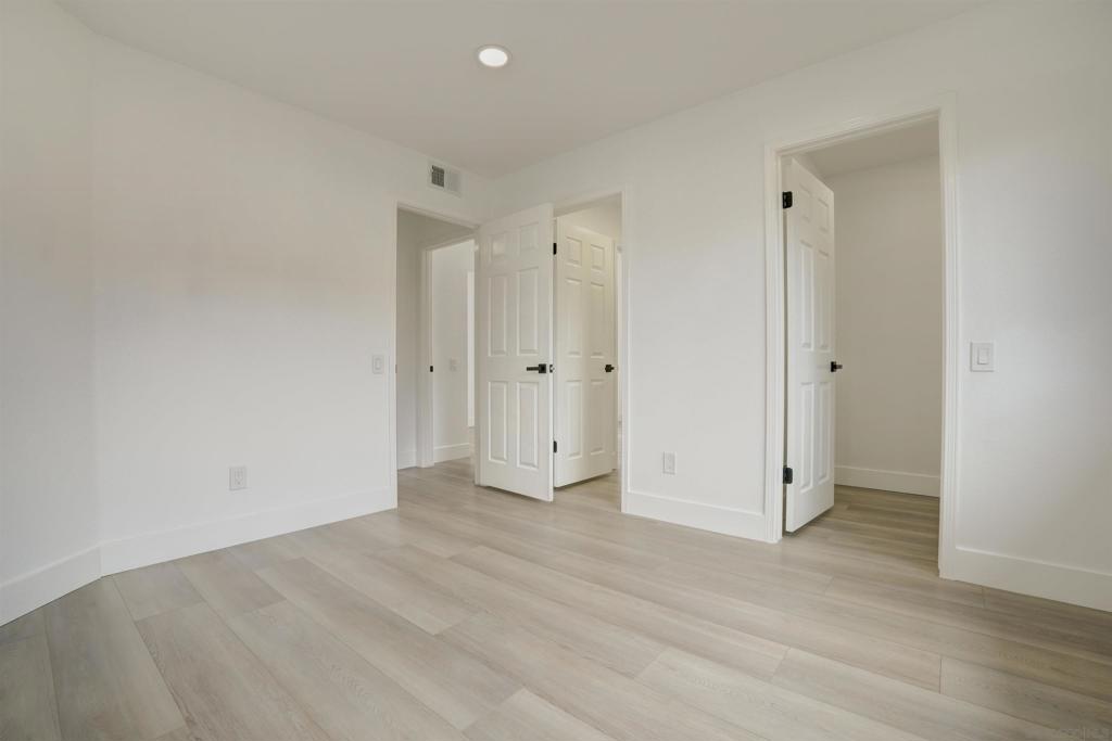 MLS #250025010SD img 28