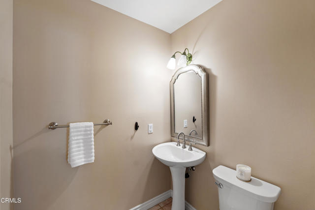 1365 La Culebra Circle, Camarillo CA: https://media.crmls.org/mediaz/24f7be74-129a-47be-8ded-2d3c336a518a.jpg