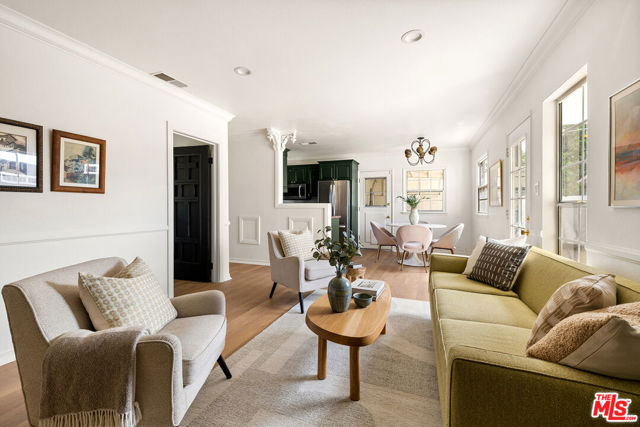 feature listing property photo