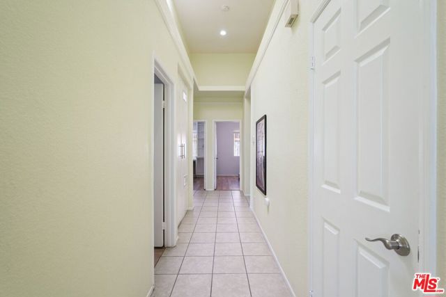 69730 Mccallum Way, Cathedral City CA: https://media.crmls.org/mediaz/24f861c9-0e5b-4c6b-aab3-586a7ea6c1d1.jpg