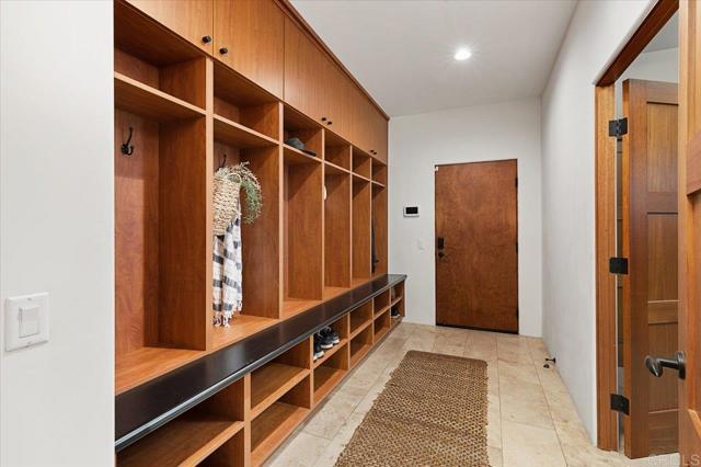 Detail Gallery Image 38 of 58 For 3805 Dusty Trail, Encinitas,  CA 92024 - 6 Beds | 4/1 Baths