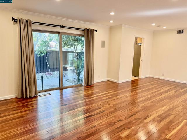 1564 Candelero Drive, Walnut Creek CA: https://media.crmls.org/mediaz/24f9f8dc-2dc2-42f4-8e8a-529cbd6188f2.jpg