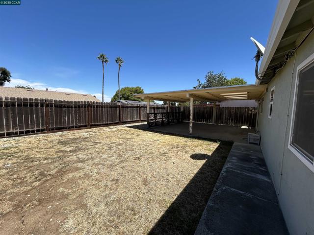 26 Leeward Way, Pittsburg CA: https://media.crmls.org/mediaz/24fa1926-6dc1-407d-8dcf-55312bda7584.jpg