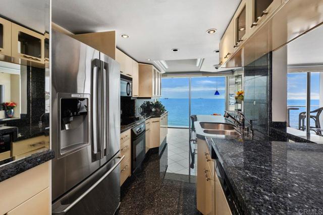 Detail Gallery Image 11 of 29 For 1760 Avenida Del Mundo #805,  Coronado,  CA 92118 - 1 Beds | 1 Baths