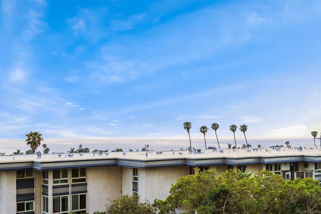 1001 Genter St, La Jolla CA: https://media.crmls.org/mediaz/24faf1cf-8bc0-4408-8c7e-e8df9ed5c0f4.jpg