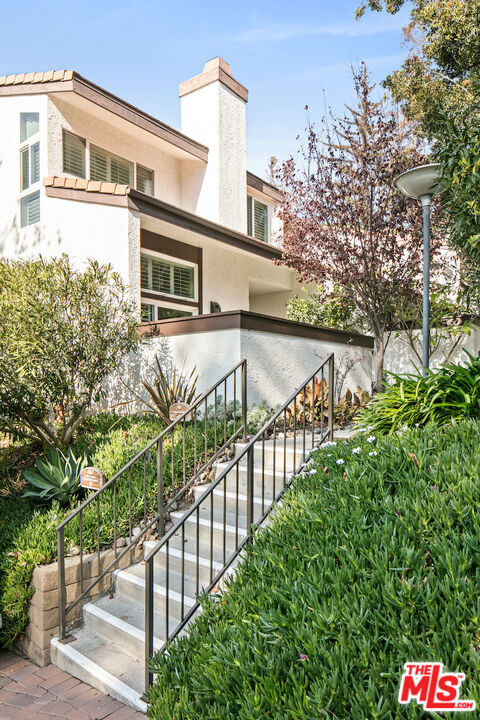 Drew Fenton | 1578 Palisades Drive Pacific Palisades CA | MLS: 7346790