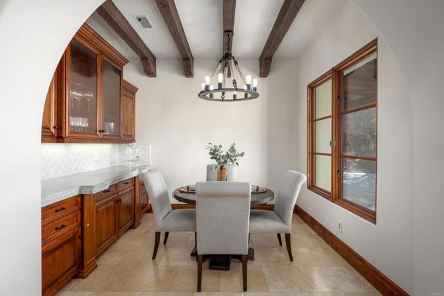 Detail Gallery Image 12 of 31 For 8136 Entrada De Luz, San Diego,  CA 92127 - 5 Beds | 5/2 Baths