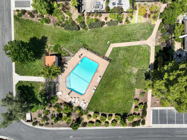 135 Calle Larga, Los Gatos CA: https://media.crmls.org/mediaz/24fc2da1-1761-4b05-93d7-5f9b04a53b3a.jpg