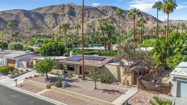 71521 Halgar Road, Rancho Mirage CA: https://media.crmls.org/mediaz/24fc4c9d-a91c-49a5-8275-036e8ce3ea66.jpg