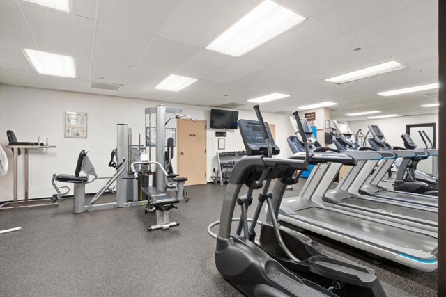 555 Laurel Avenue, San Mateo CA: https://media.crmls.org/mediaz/24fc9f18-1188-47b7-83f5-699f7d868cb8.jpg