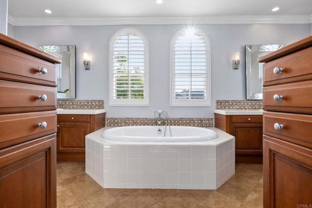 Detail Gallery Image 33 of 75 For 3544 Sitio Damasco, Carlsbad,  CA 92009 - 5 Beds | 3 Baths