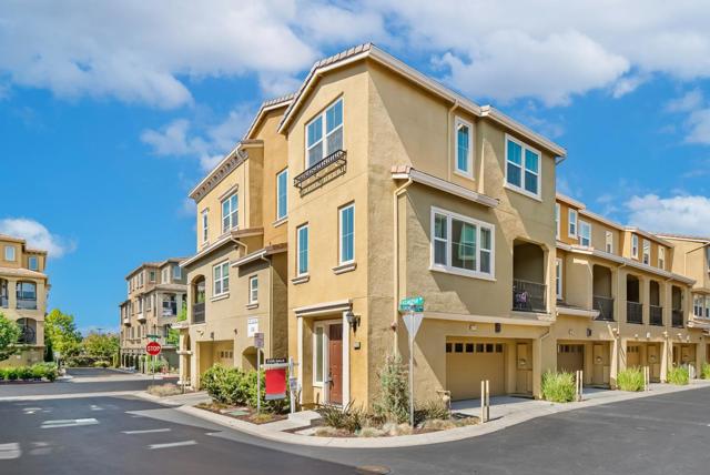 5743 Oceanspray Road, Newark CA: https://media.crmls.org/mediaz/24fd69c1-ffef-4d42-84ec-2955deb86d6a.jpg