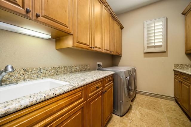 58061 Carmona, La Quinta CA: https://media.crmls.org/mediaz/24fd7628-577f-4d9b-8a84-32d1ed5c73f4.jpg