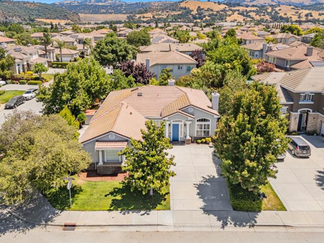 18400 Capistrano Way, Morgan Hill CA: https://media.crmls.org/mediaz/24fd9748-84c5-4ee1-97c8-e4b9f1b3778b.jpg